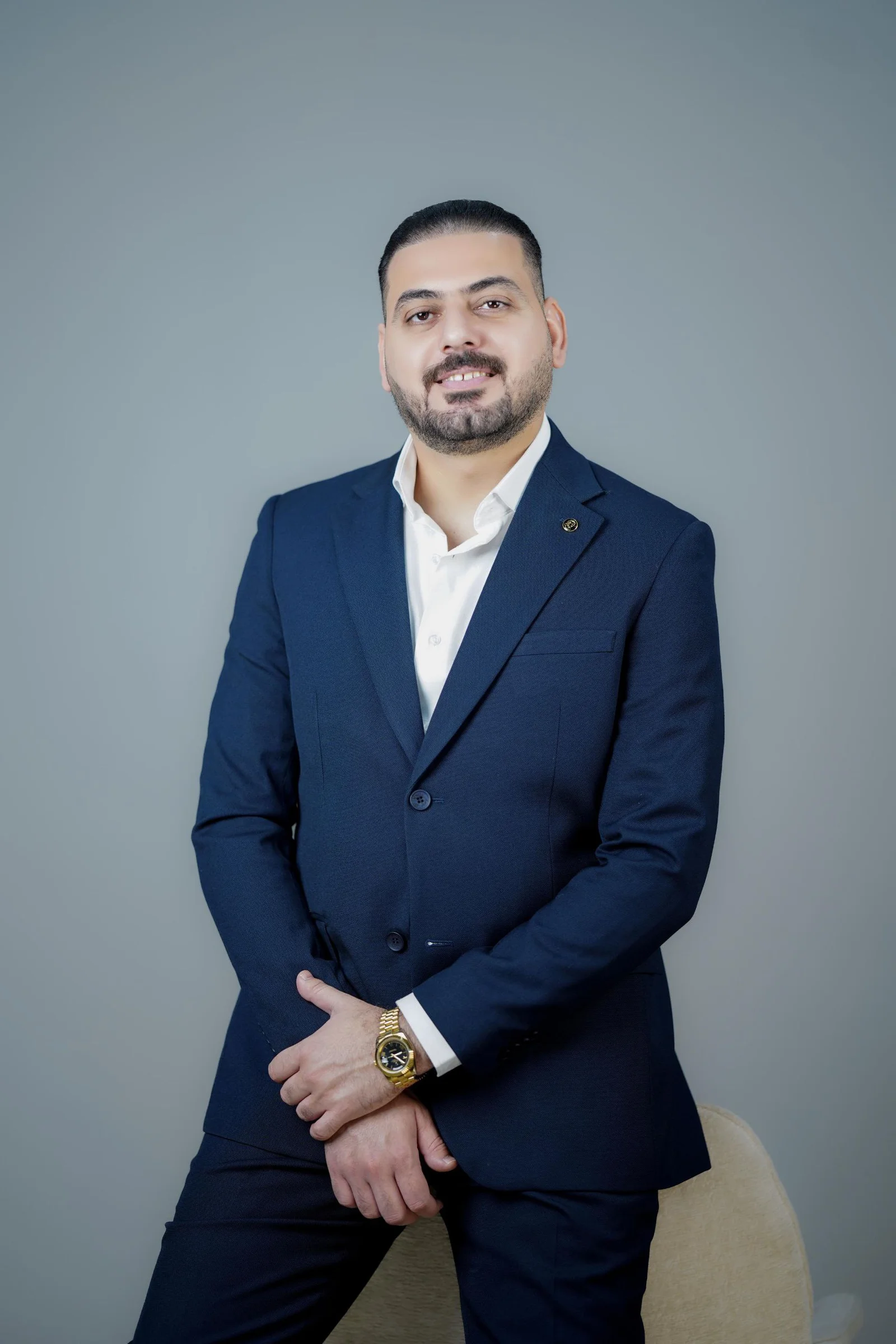 الأستاذ علي فلاح الخاقاني